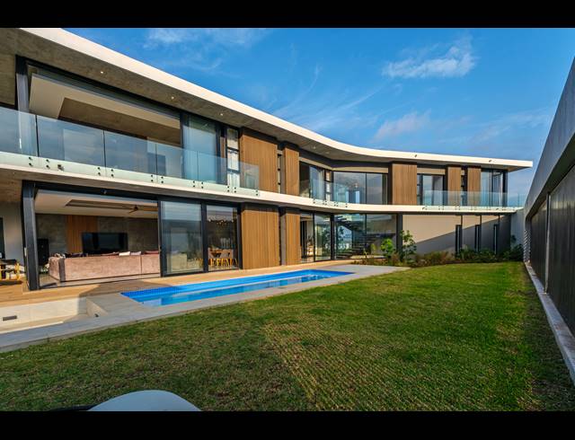 4 BEDROOM FREEHOLD FOR SALE IN ZULULAMI LUXURY COASTAL ESTATE
